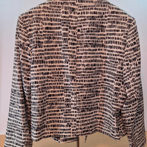 NWT -- Calvin Klein Women’s Plus 18W Black & White Printed Open Front Blazer - Picture 13 of 13